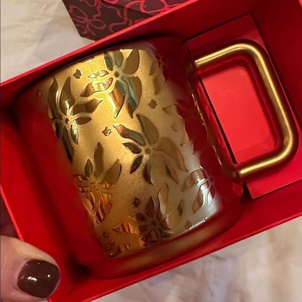 Starbucks Poinsettia Limited Edition Embossed Gold Mug 2025